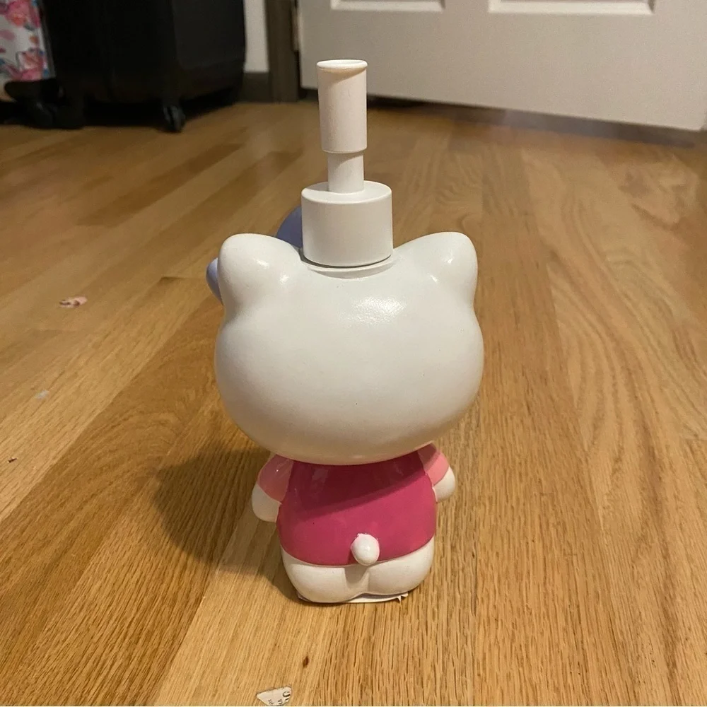 Hello Kitty Soap Dispenser NEW Pink Purple White Home Decor